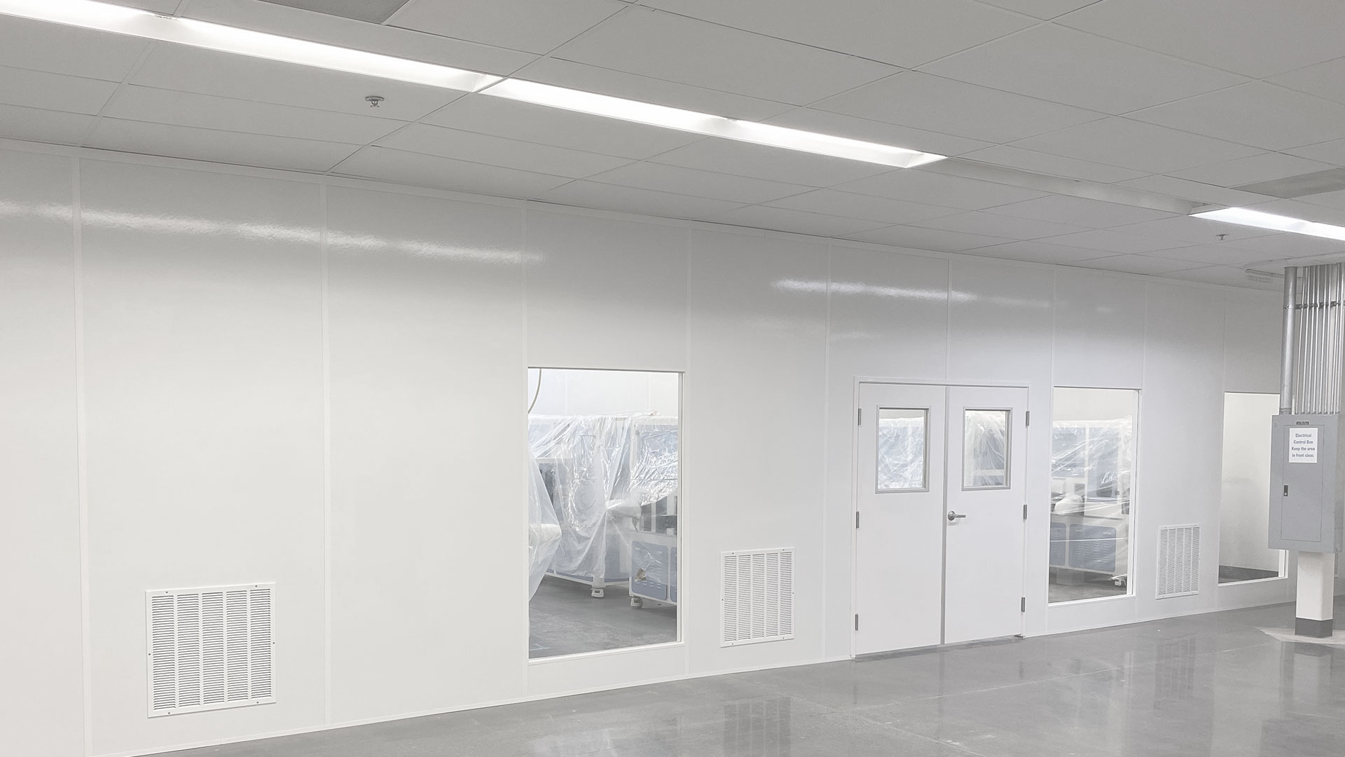 Modular Cleanroom by allied cleanrooms Modular Cleanroom by allied cleanrooms Clean room by Allied Cleanrooms Supplier - USP 797, and ISO 4, ISO 5, ISO 6, ISO 7, and IS0 8, cGMP cleanroom manufacturing, soft wall cleanrooms FED-STD-209E and ISO 14644-1, control contamination