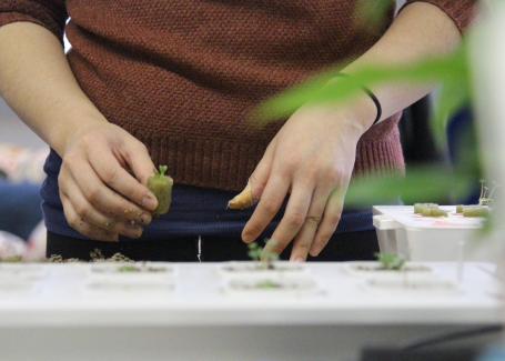 laura s xEh6uP3bn5U unsplash