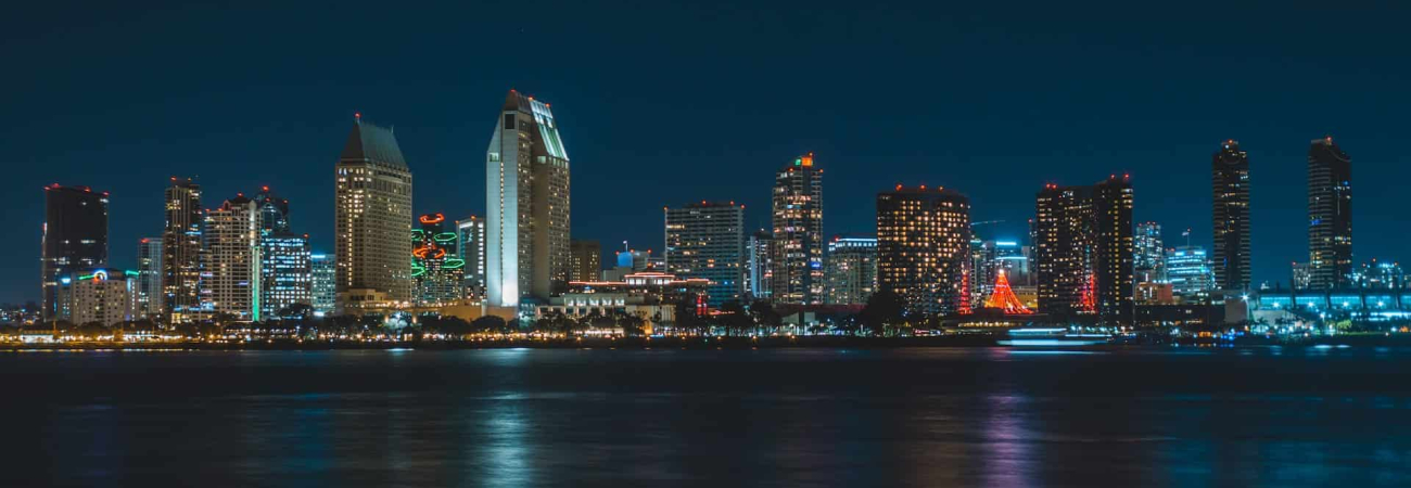 Modular Cleanroom by allied cleanrooms Modular Cleanroom by allied cleanrooms Clean room by Allied Cleanrooms Supplier - USP 797, and ISO 4, ISO 5, ISO 6, ISO 7, and IS0 8, cGMP cleanroom manufacturing, soft wall cleanrooms FED-STD-209E and ISO 14644-1, control contamination