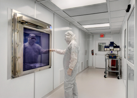 Class 10000 cleanroom designed and installed by Allied Cleanrooms, featuring modular construction and HEPA filtration.