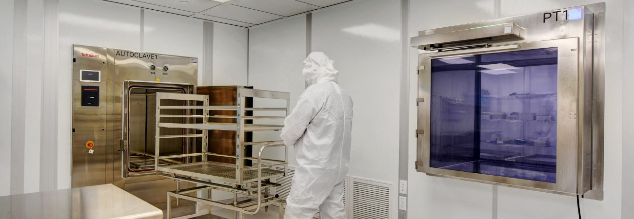 Clean room by Allied Cleanrooms - USP 797, and ISO 4, ISO 5, ISO 6, ISO 7, and IS0 8, cGMP cleanroom manufacturing, soft wall cleanrooms FED-STD-209E and ISO 14644-1, control contamination
