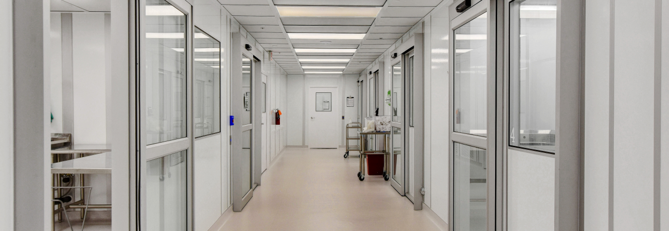Clean room by Allied Cleanrooms - USP 797, and ISO 4, ISO 5, ISO 6, ISO 7, and IS0 8, cGMP cleanroom manufacturing, soft wall cleanrooms FED-STD-209E and ISO 14644-1, control contamination