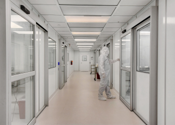Clean room by Allied Cleanrooms - USP 797, and ISO 4, ISO 5, ISO 6, ISO 7, and IS0 8, cGMP cleanroom manufacturing, soft wall cleanrooms FED-STD-209E and ISO 14644-1, control contamination