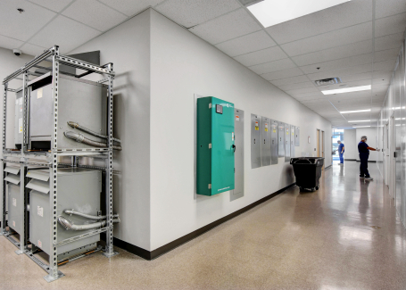 Clean room by Allied Cleanrooms - USP 797, and ISO 4, ISO 5, ISO 6, ISO 7, and IS0 8, cGMP cleanroom manufacturing, soft wall cleanrooms FED-STD-209E and ISO 14644-1, control contamination