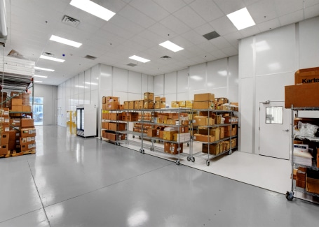 Clean room by Allied Cleanrooms - USP 797, and ISO 4, ISO 5, ISO 6, ISO 7, and IS0 8, cGMP cleanroom manufacturing, soft wall cleanrooms FED-STD-209E and ISO 14644-1, control contamination