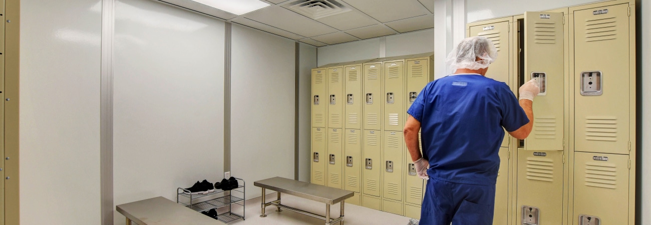 Clean room by Allied Cleanrooms - USP 797, and ISO 4, ISO 5, ISO 6, ISO 7, and IS0 8, cGMP cleanroom manufacturing, soft wall cleanrooms FED-STD-209E and ISO 14644-1, control contamination