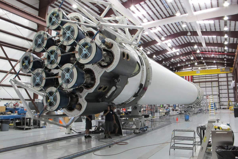 spacex hangar