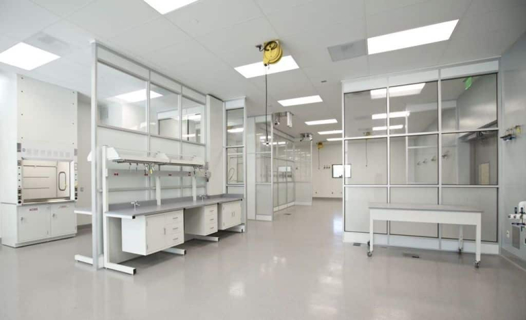 pharmaceutical cleanroom facility 1